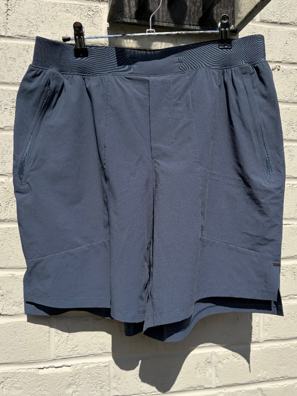 Lululemon men shorts License to Train Linerless 7" Large - Picture 5 of 15